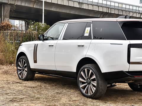 2025�� 3.0 L6 400PS SV���ٴ����ӳ��� 4��