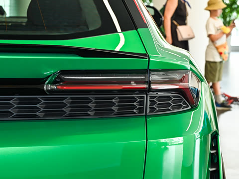 2026�� 4.0T Tettonero �ر��