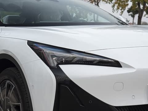 2025�� �Ŀ� 560PRO 185kW