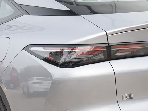 2025�� �Ŀ� 560PRO 185kW