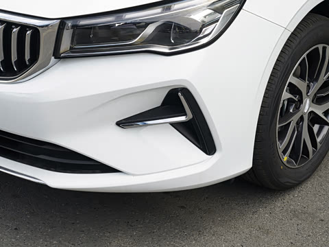 2027�� ���� 1.5L CVT������