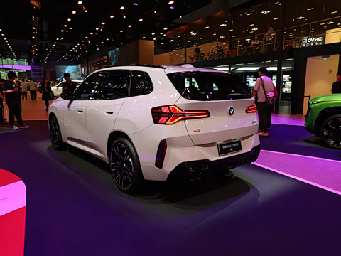 2025�� M50 xDrive