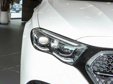 2025�� �Ŀ� E 300 ʱ�����˶���