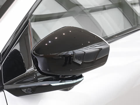 2026�� ���� 702 Max �콢��