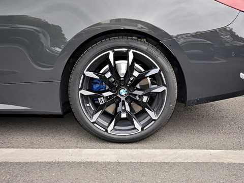 2026�� 430i M�˶���ҹ��װ