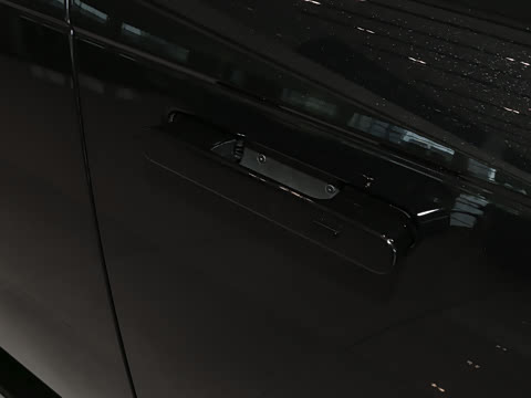 2025�� 3.0 L6 400PS SV���ٴ����ӳ��� 4��