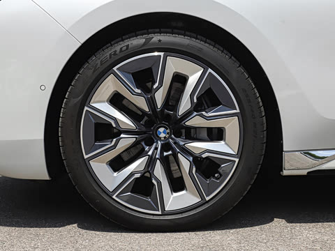 2023�� 740Li ������ ������װ