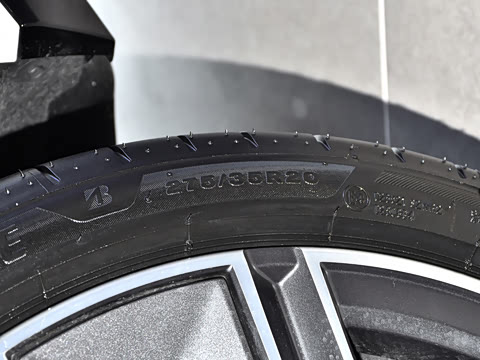 2026�� xDrive 50L M�˶���װ