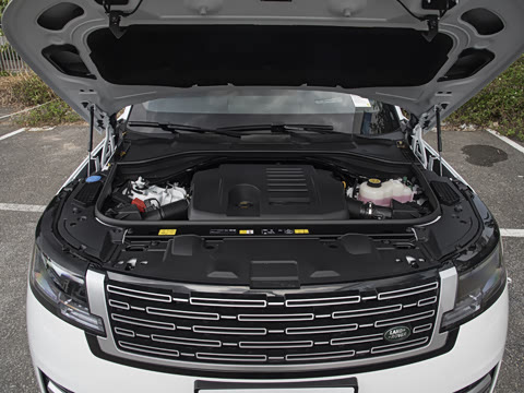 2026�� 3.0 L6 400PS AB�����