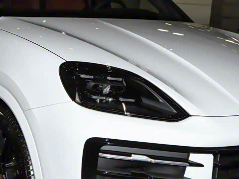 2026�� Cayenne Coup�� 3.0T