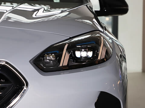 2026�� M235L