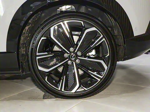 2025�� ����200 Max