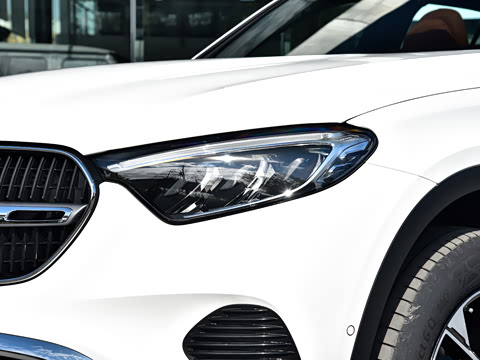 2026�� GLC 260 L 4MATIC �����