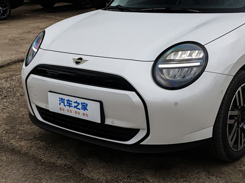2025�� �Ŀ� 466km COOPER E ������