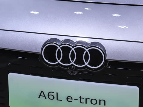 2026�� quattro Ǭ���Ǽݰ�