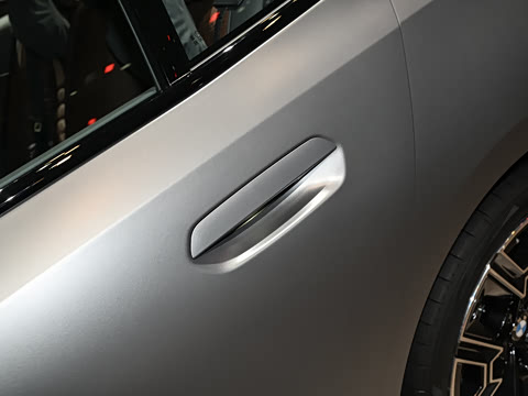 2026�� �Ŀ� xDrive 50L M�˶���װ