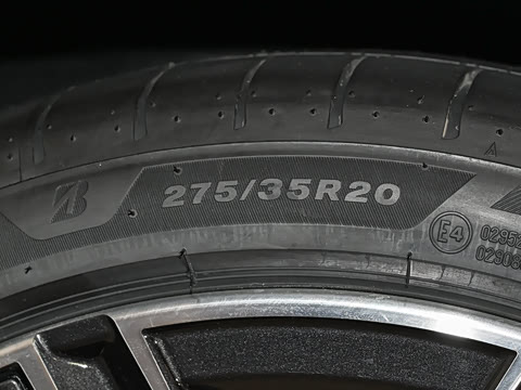 2026�� �Ŀ� xDrive 50L M�˶���װ