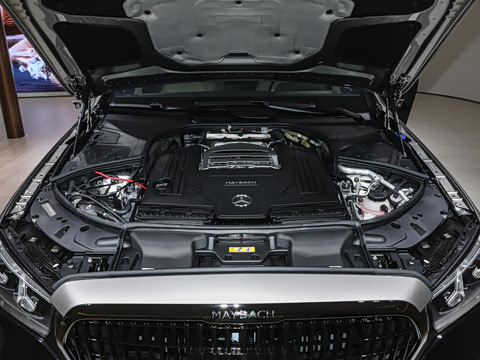 2027�� S 580 4MATIC Night Series