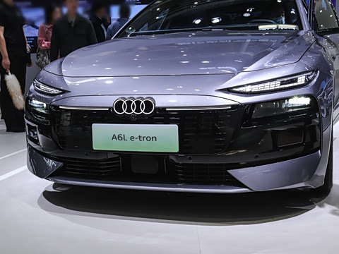 2026�� quattro Ǭ���Ǽݰ�