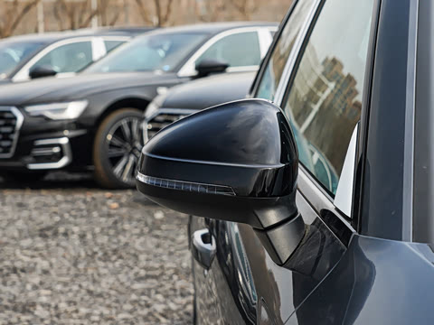 2026�� 200���������� 40 TFSI ����������