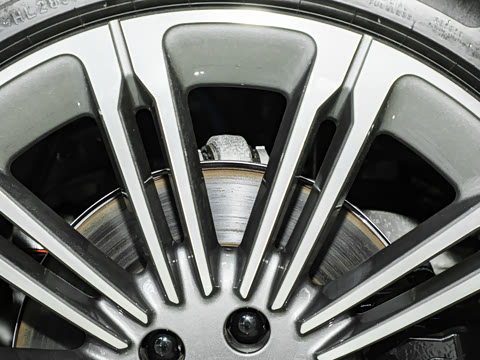 2025�� 3.0 L6 400PS �䷶�ӳ���