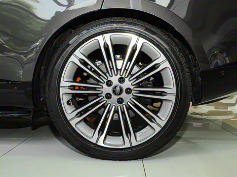 2025�� 3.0 L6 400PS �䷶�ӳ���