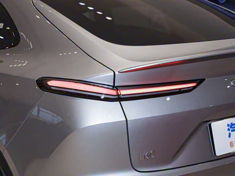 2025�� 85kWh ������