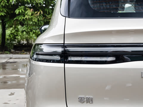 2027�� 660������