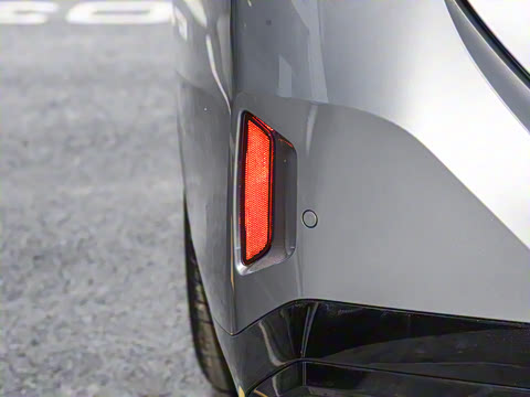 2026�� 530Li ������ M�˶���װ