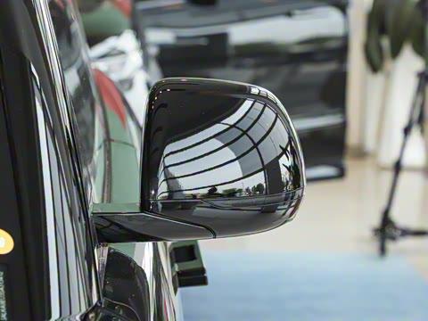 2025�� 3.0 L6 360PS ʢ����