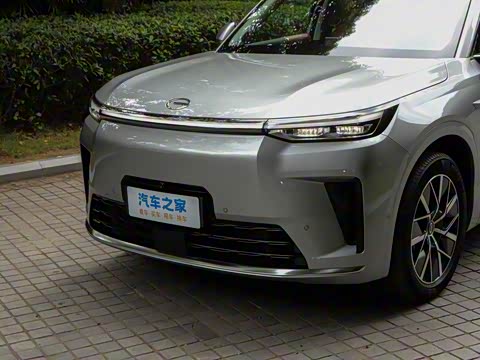 2025�� Ǭ�� UItra 6��