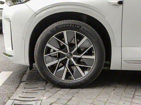 2025�� Ǭ�� UItra 6��