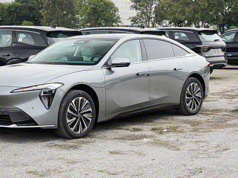 2025�� ������