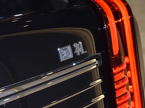 2026�� 4.0T V8 ��ϼ���ư�