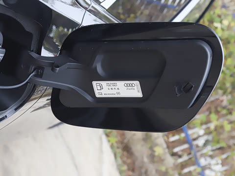 2026�� 2.0T �˶��� quattro