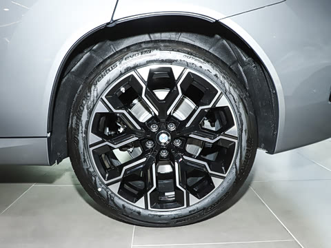 2025�� xDrive30L ������ M�˶���ҹ��װ