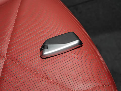 2026�� �Ŀ� xDrive 40Li M�˶���ҹ��װ