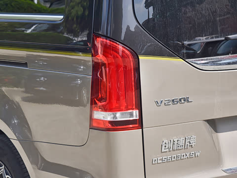 2023�� ��ʨϵ�� 2.0T �� 7��