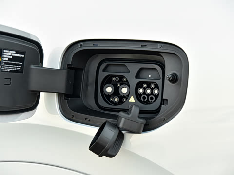 2025�� �Ŀ� ����Max