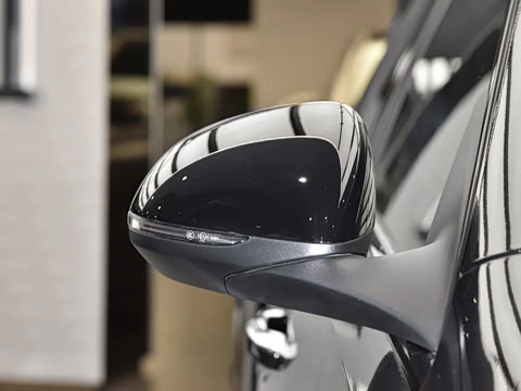 2026�� AMG C 43 4MATIC