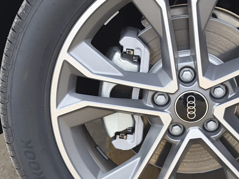2026�� quattro 45�����ذ� 40TFSI ʱ�ж�����
