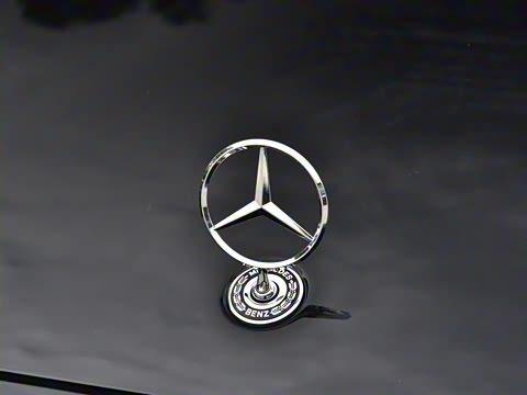 2026�� E 300 L ������