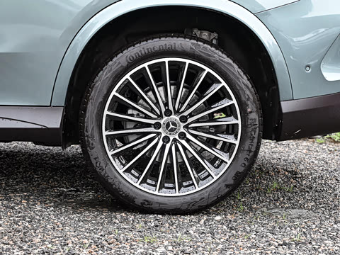 2025�� �Ŀ� GLC 300 4MATIC ����SUV