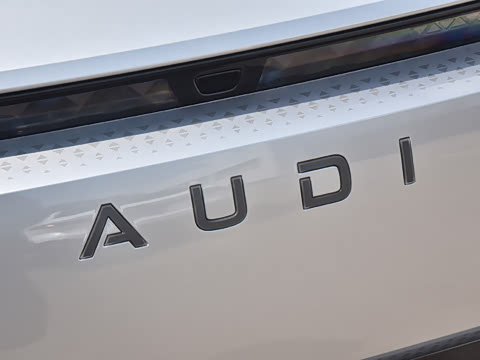 2026�� �콢quattro��