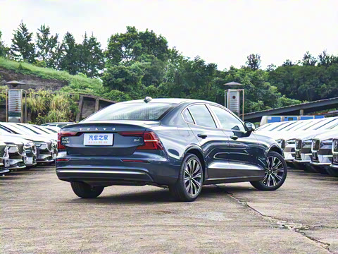 2026�� B4 ��Զ������