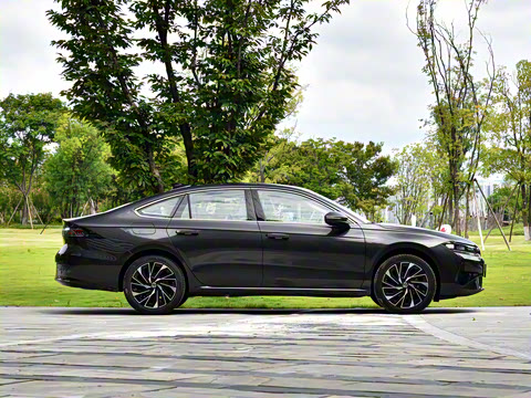 2026�� L 300TSI DSG ������