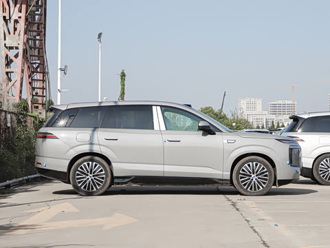 2025�� ������