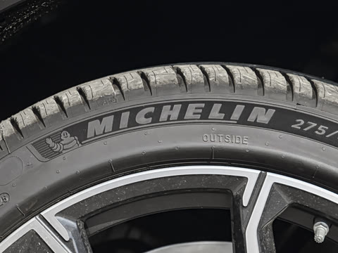 2025�� xDrive 30Li ������M�˶���ҹ��װ