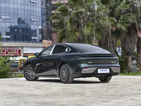 2026�� 225km EM-i Զ�����ǺӰ�