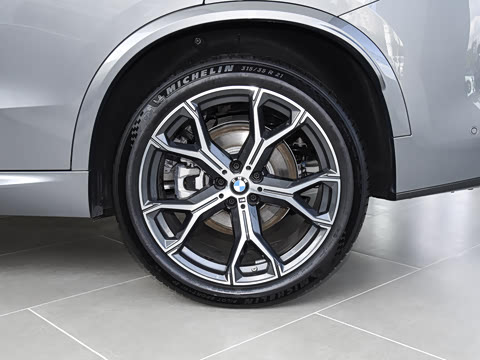 2026�� �Ŀ� xDrive 30Li ������M�˶���ҹ��װ